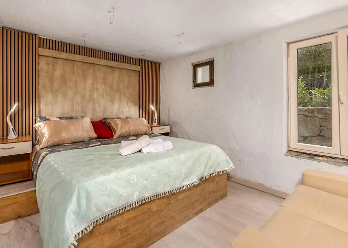Apartmán Lovely In Opric-lovran With Wifi